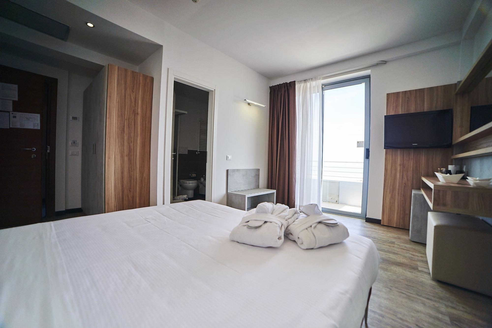 Alisei Palace Hotel Rimini Buitenkant foto