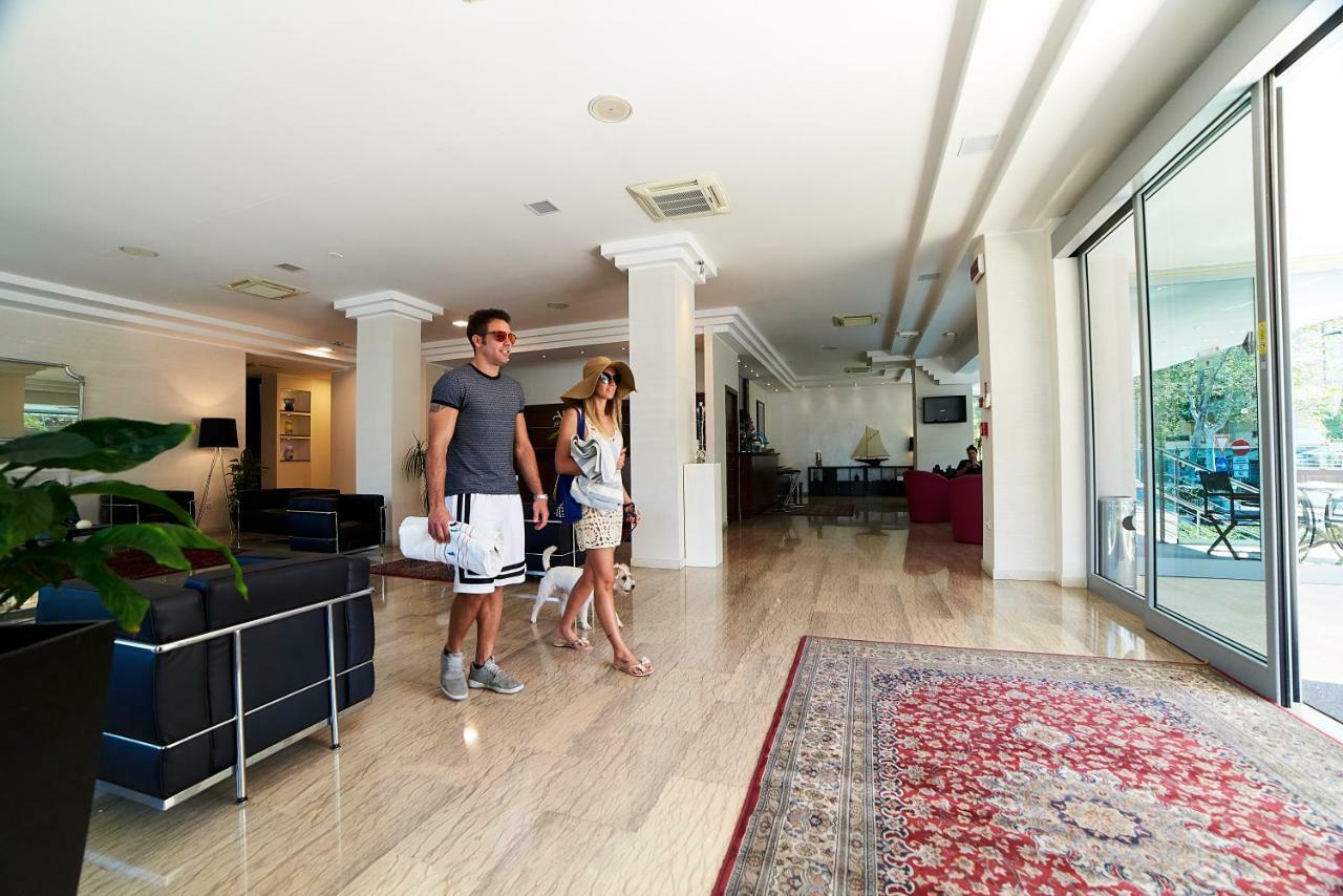 Alisei Palace Hotel Rimini Buitenkant foto