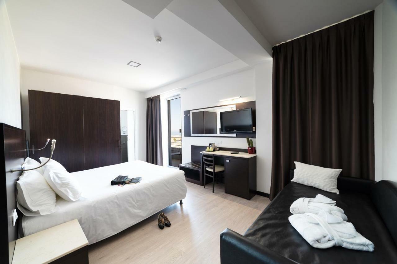 Alisei Palace Hotel Rimini Buitenkant foto