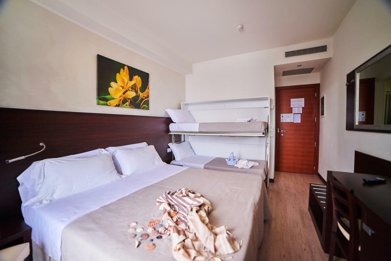Alisei Palace Hotel Rimini Buitenkant foto
