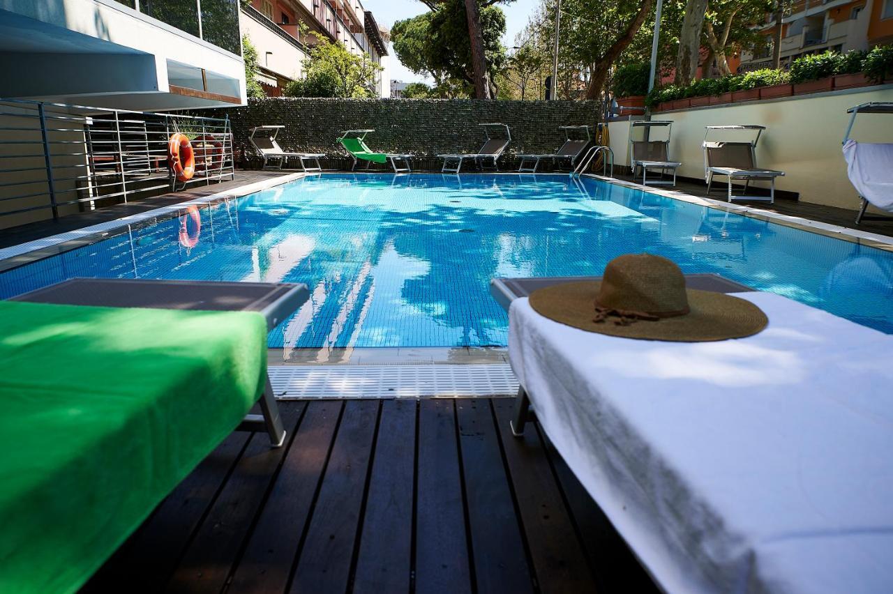 Alisei Palace Hotel Rimini Buitenkant foto